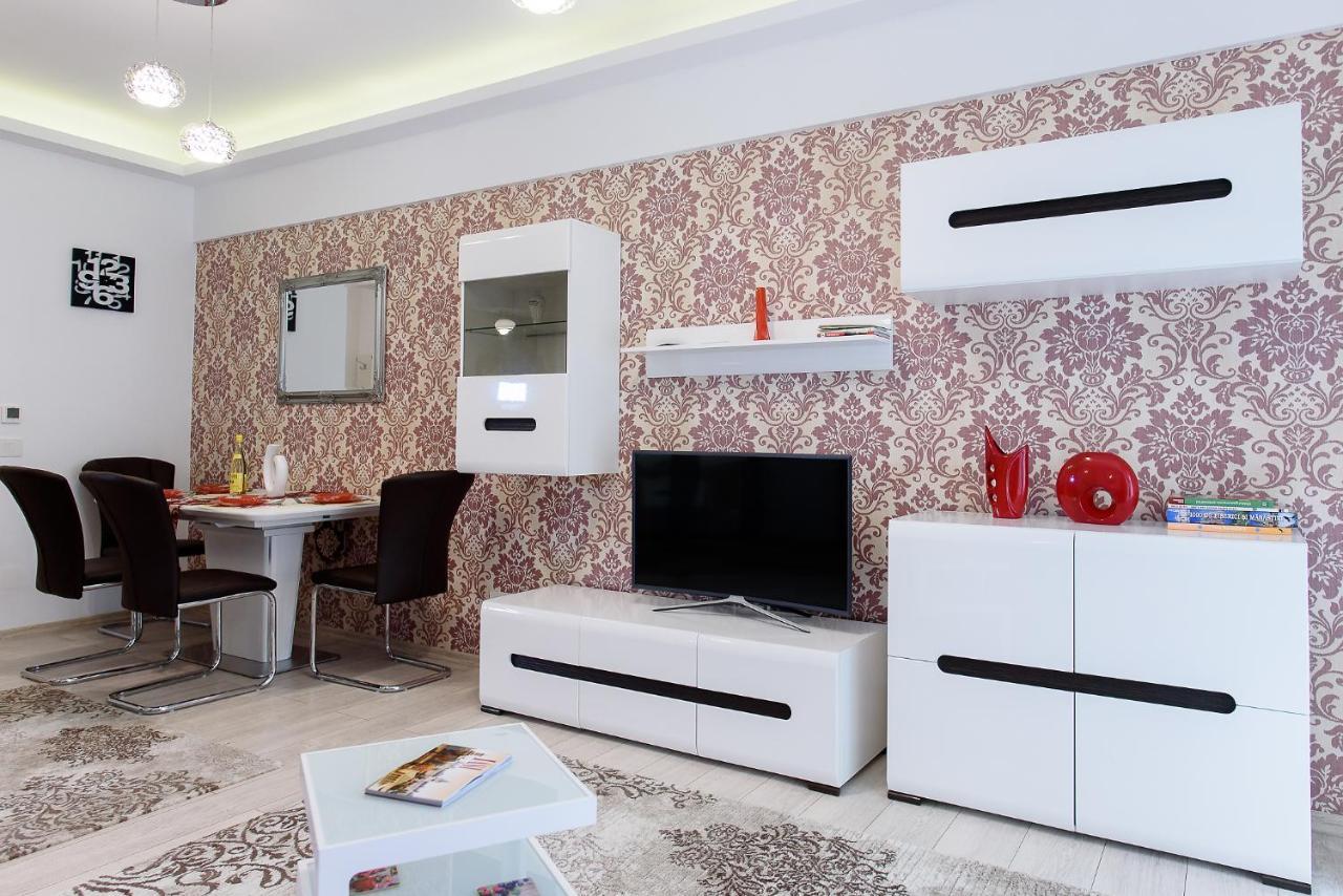 Carla'S Apartment, Airport & Train Station Shuttle Jassy Zewnętrze zdjęcie