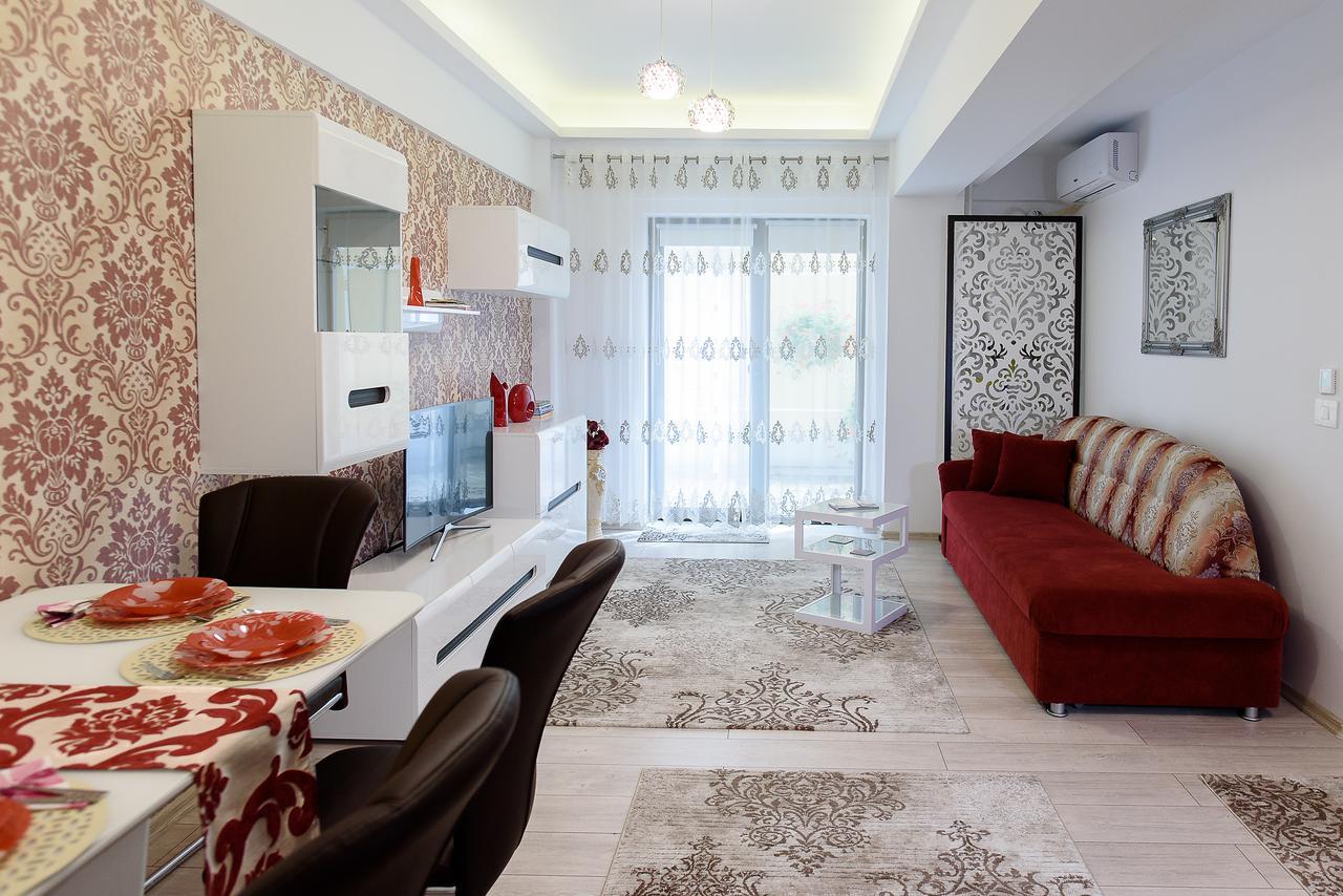 Carla'S Apartment, Airport & Train Station Shuttle Jassy Zewnętrze zdjęcie